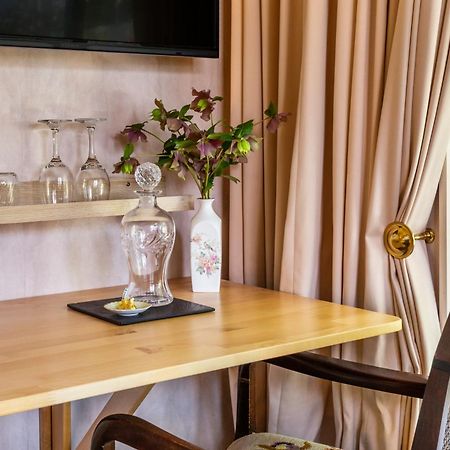 Olive Rabbit - Boutique Bed & Breakfast トゥランギ エクステリア 写真