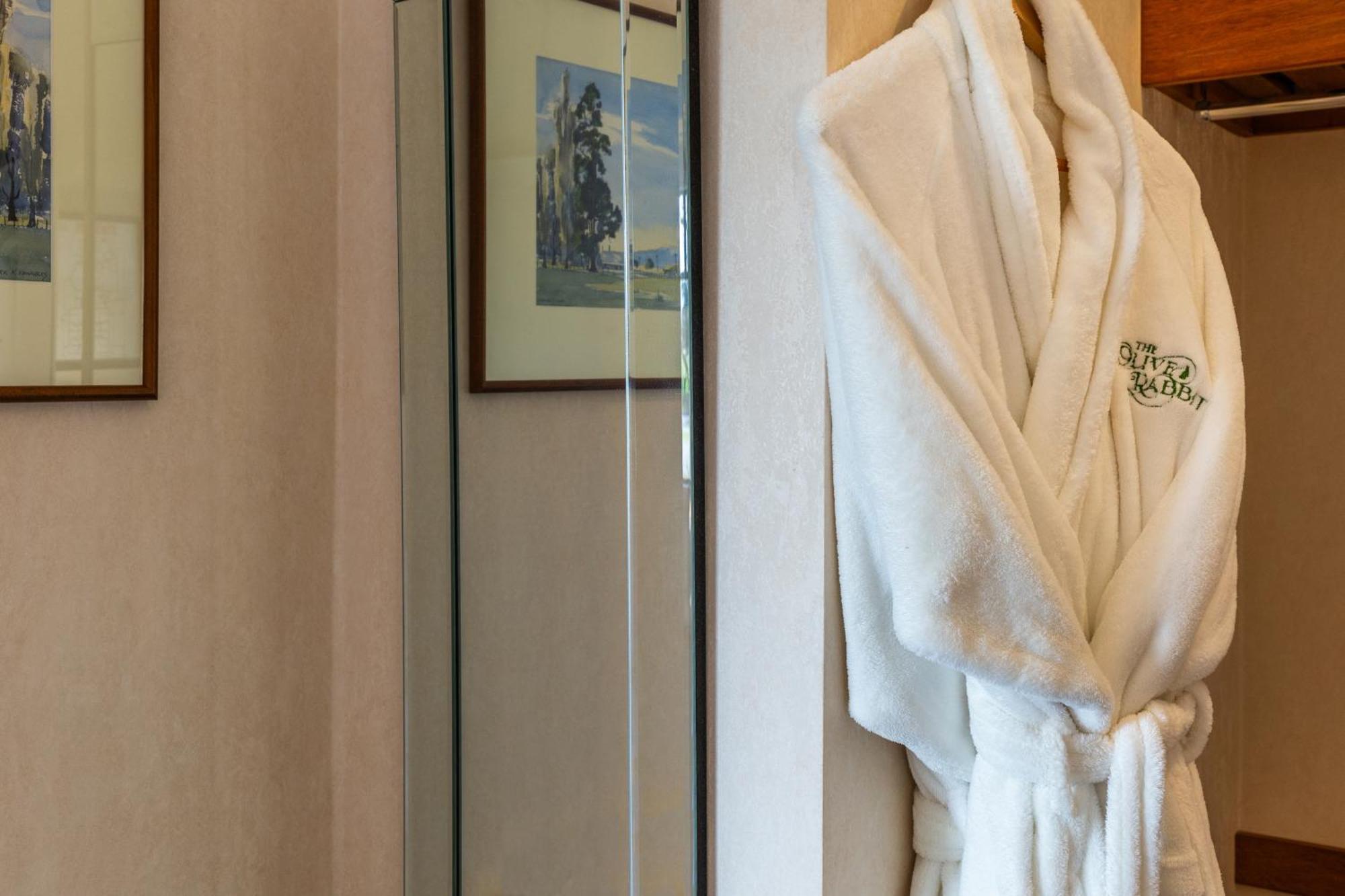 Olive Rabbit - Boutique Bed & Breakfast トゥランギ エクステリア 写真