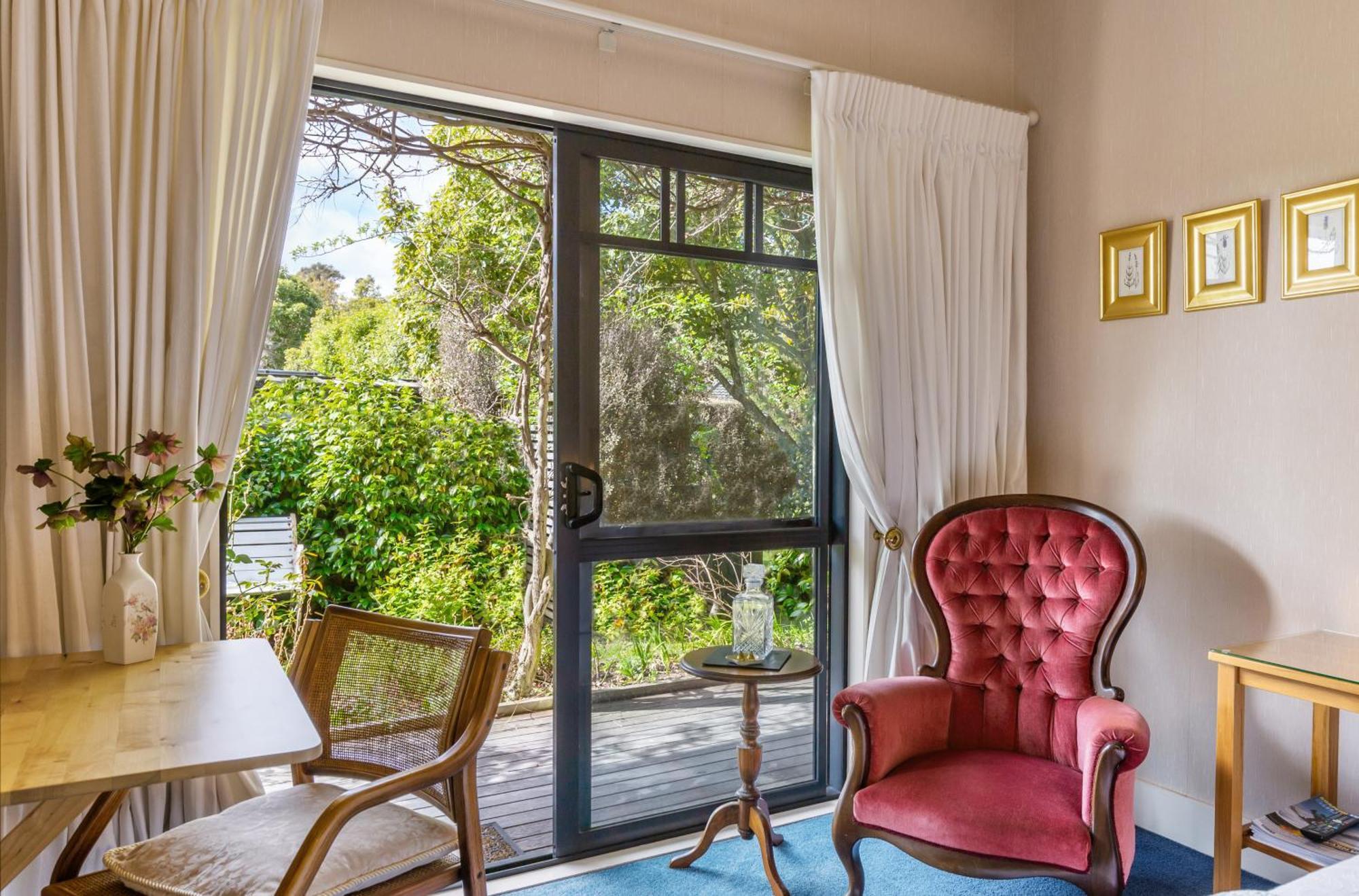 Olive Rabbit - Boutique Bed & Breakfast トゥランギ エクステリア 写真